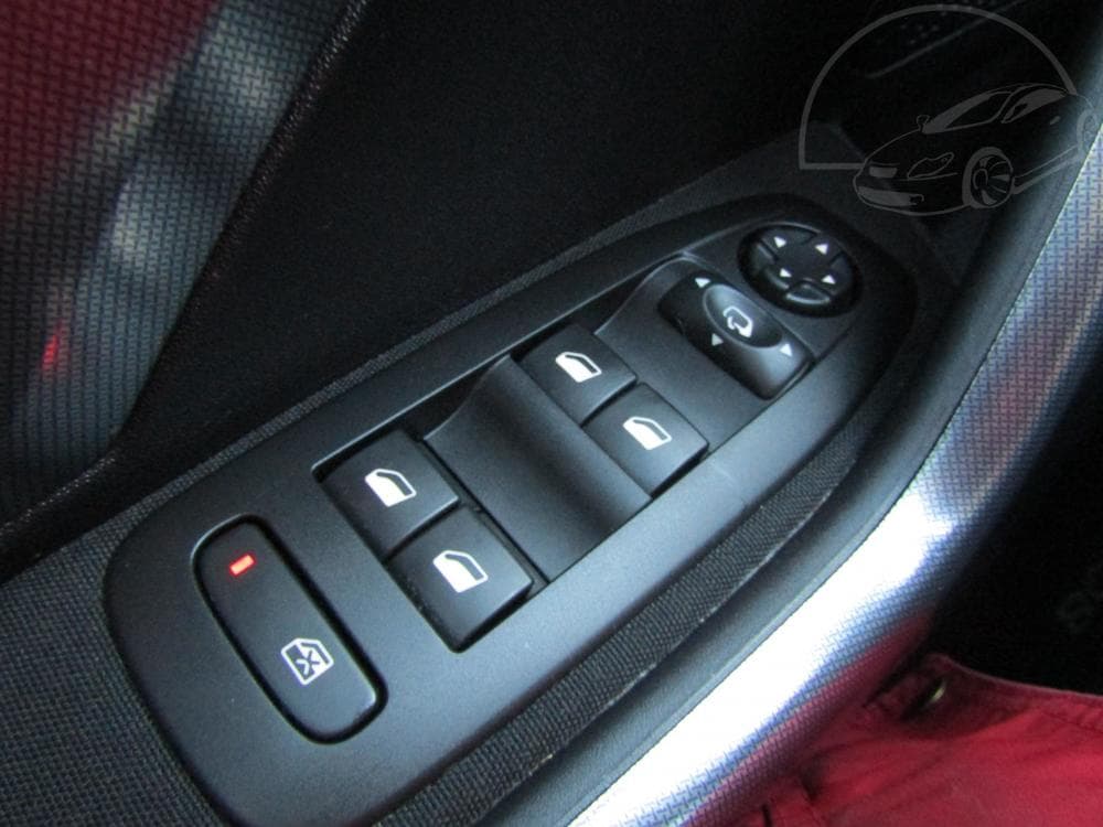 2018 Peugeot 2008 - 16