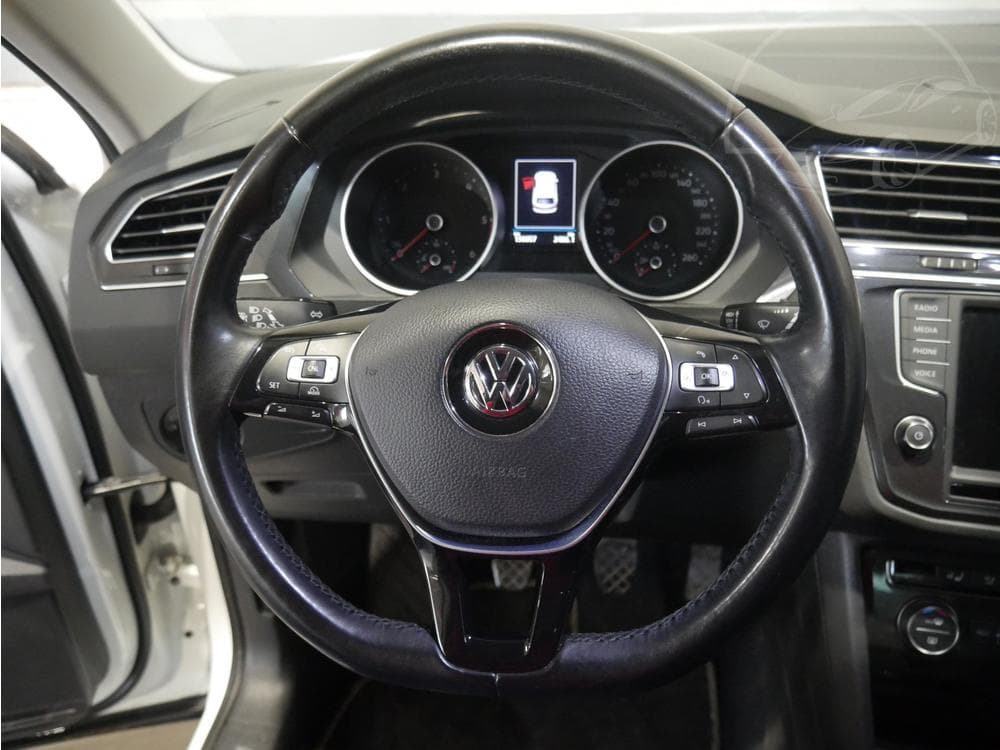 2017 Volkswagen TIGUAN - 25
