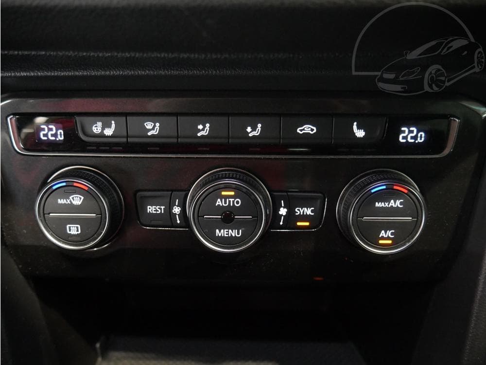 2017 Volkswagen TIGUAN - 33