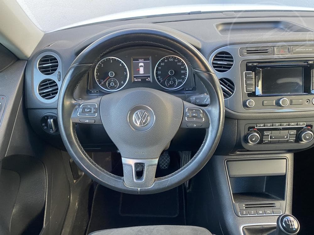 2014 Volkswagen Tiguan - 11