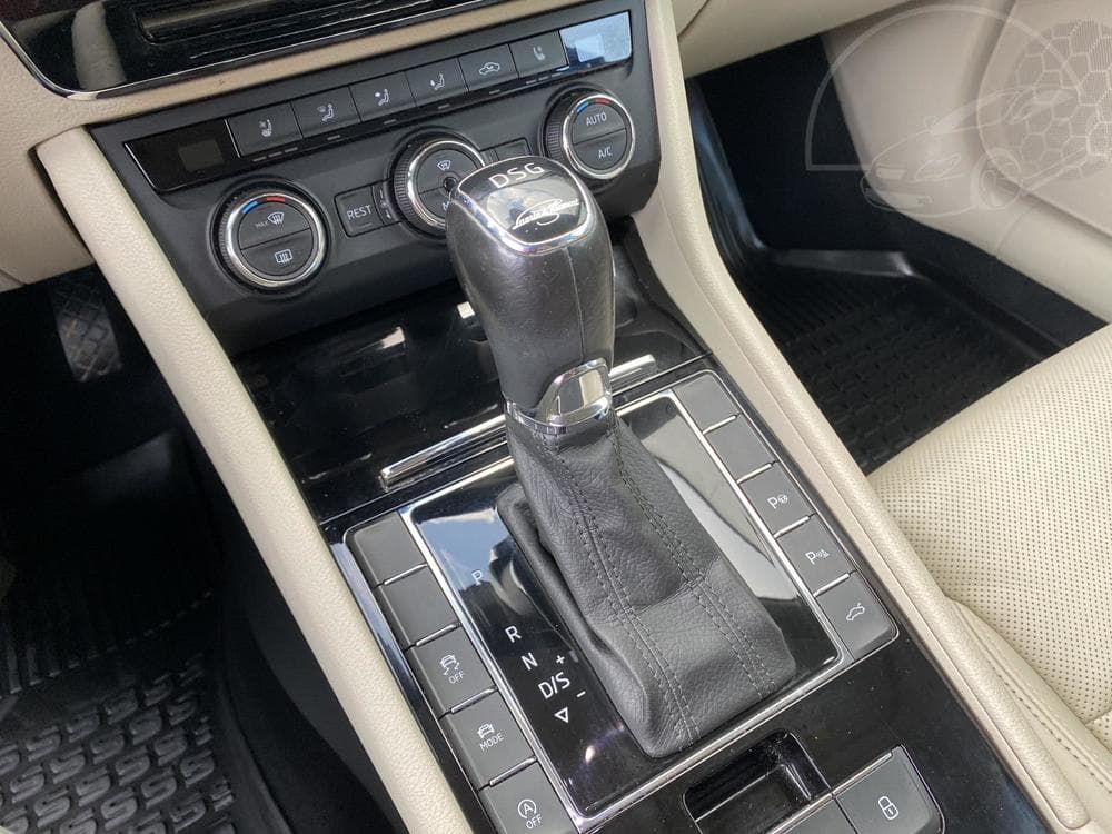 2015 Škoda SUPERB - 17