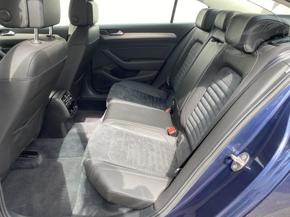 2015 Volkswagen PASSAT - 28