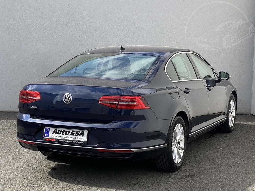 2015 Volkswagen PASSAT - 10