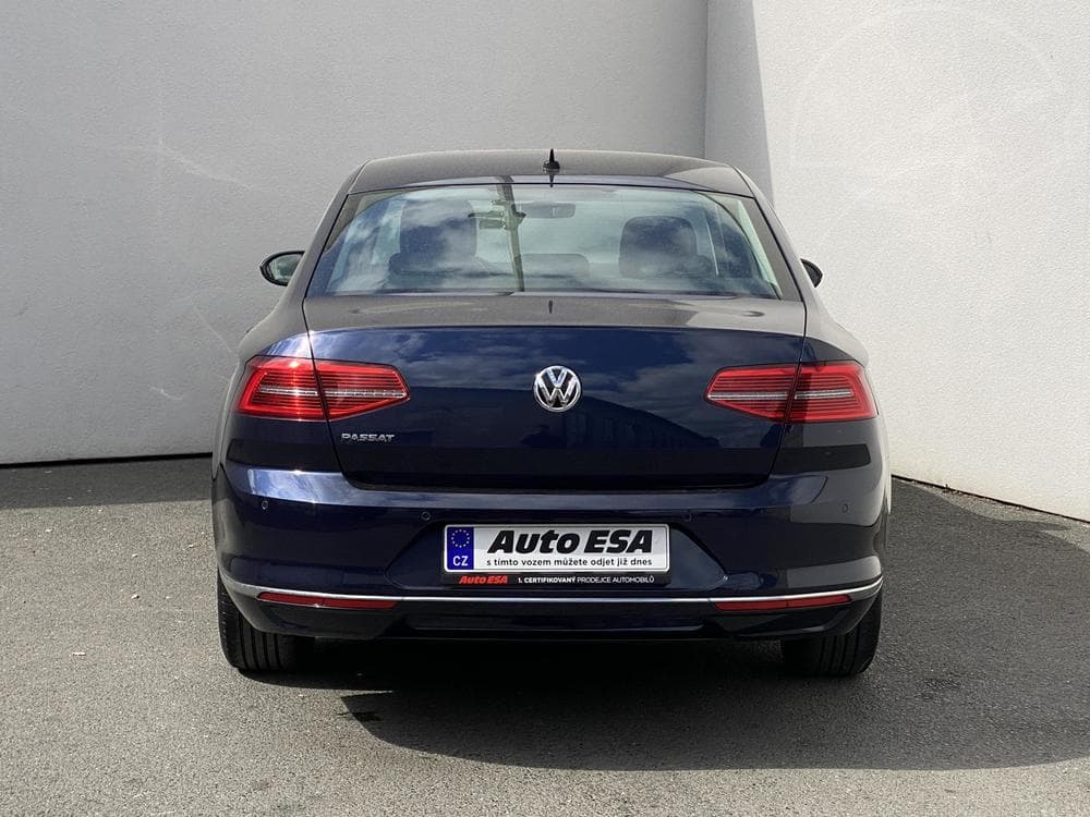 2015 Volkswagen PASSAT - 13