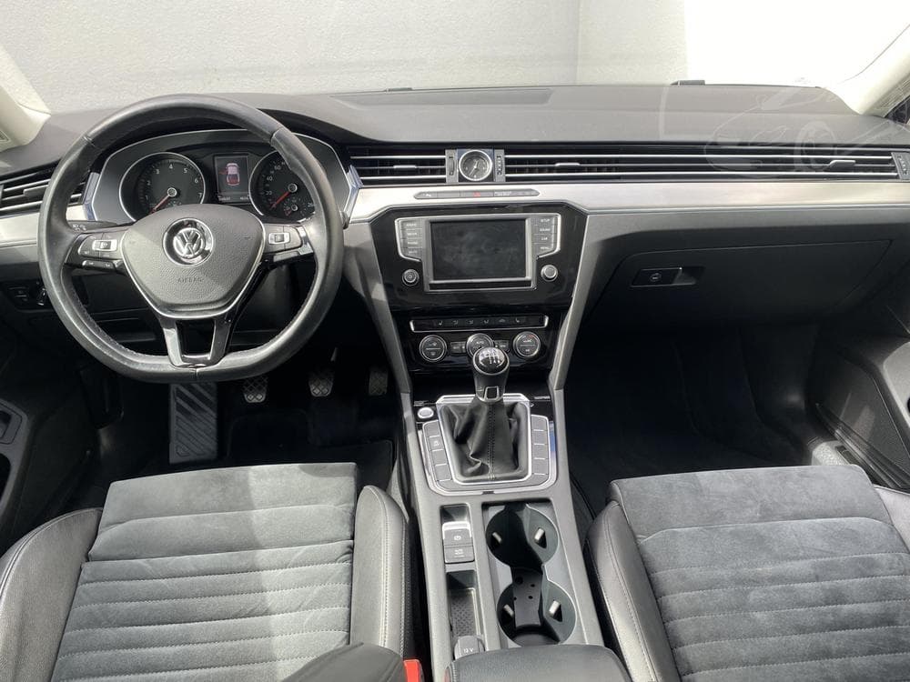 2015 Volkswagen PASSAT - 22