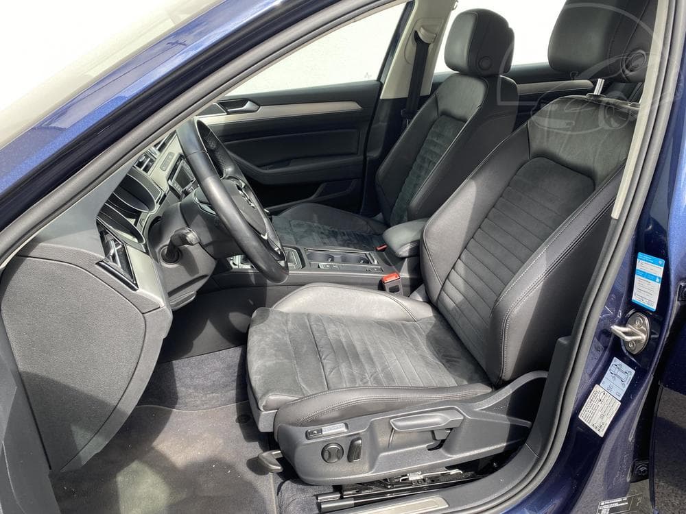 2015 Volkswagen PASSAT - 25