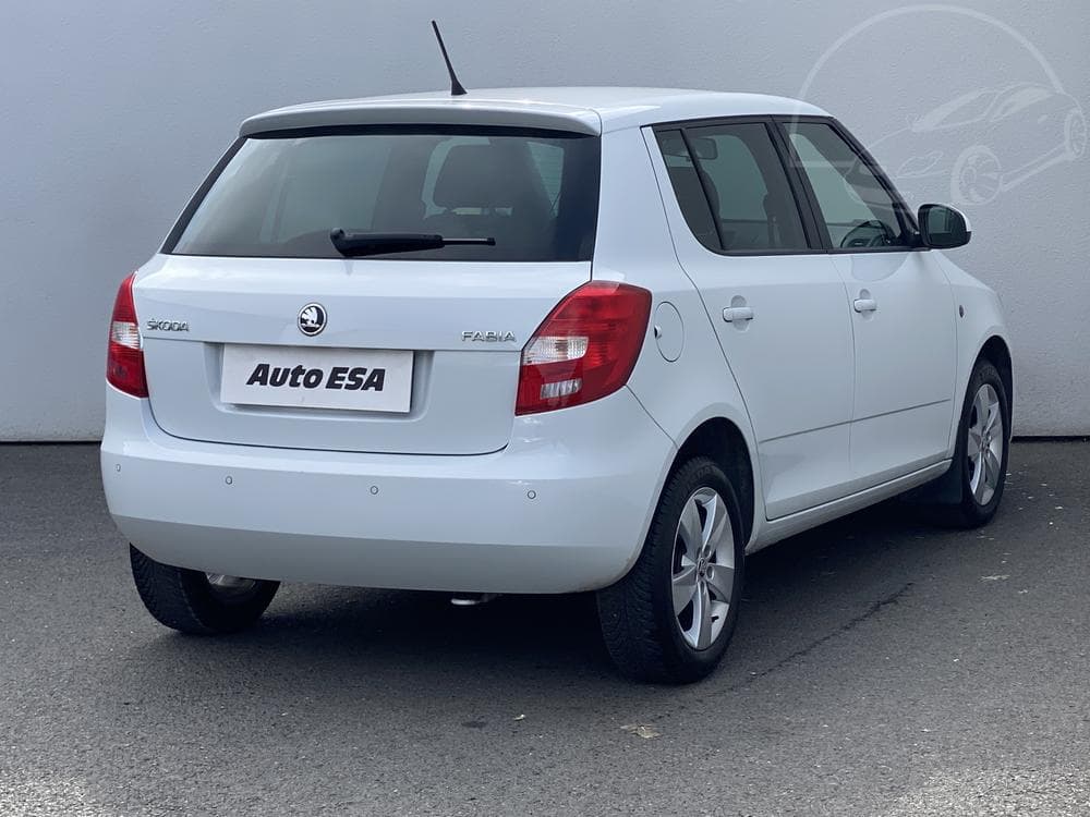 2015 Škoda FABIA - 4