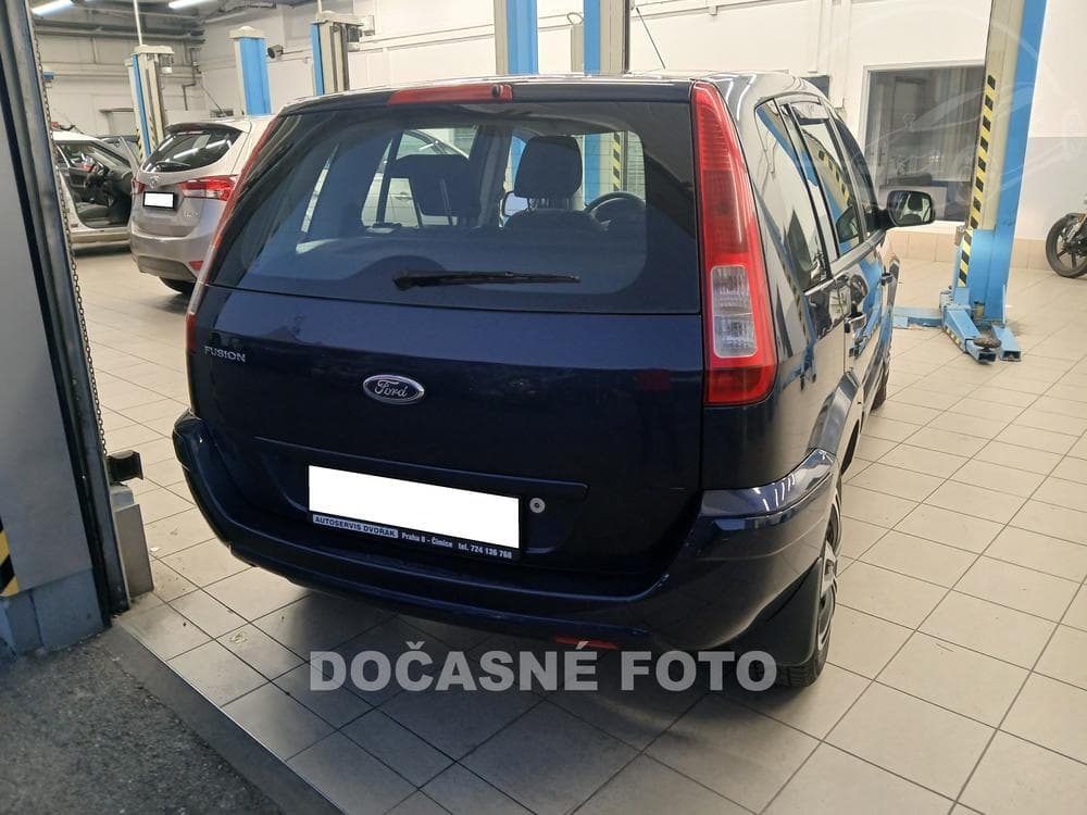 2010 Ford FUSION - 4
