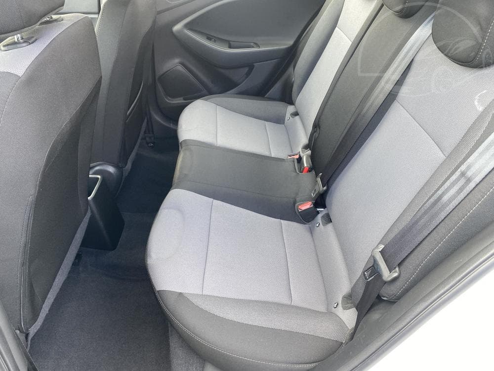 2016 Hyundai i20 - 10