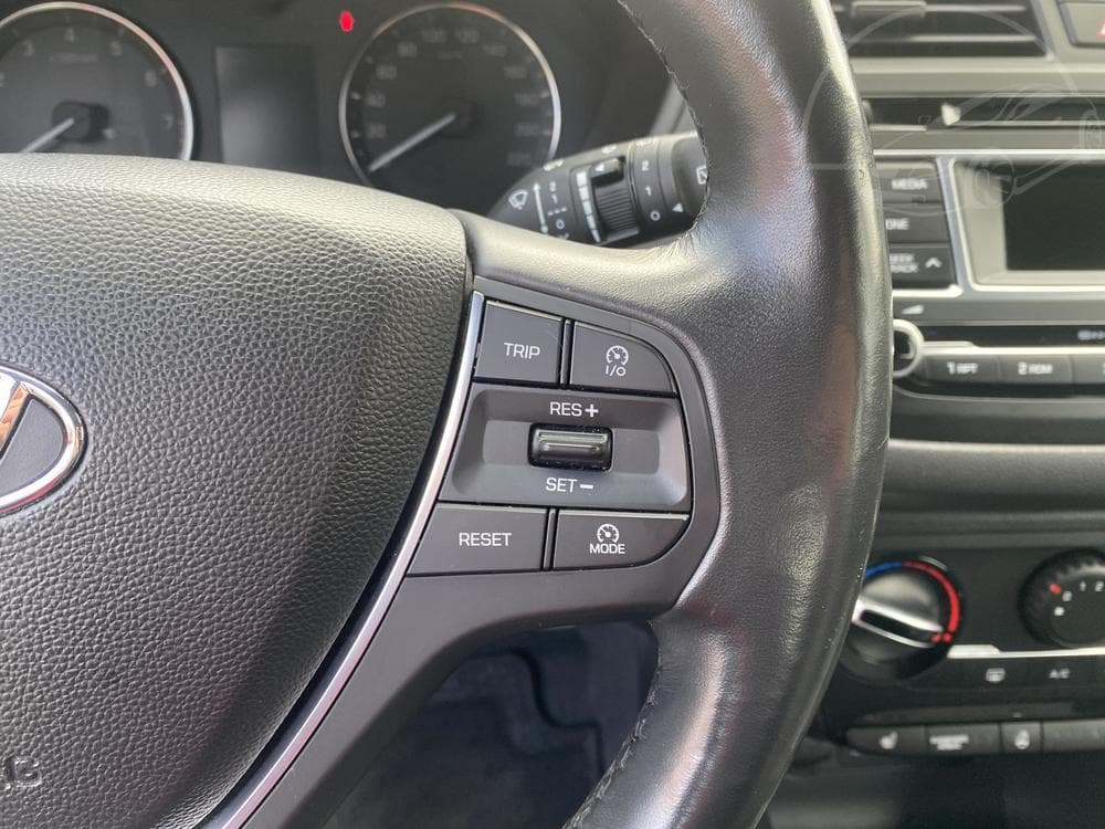 2016 Hyundai i20 - 13