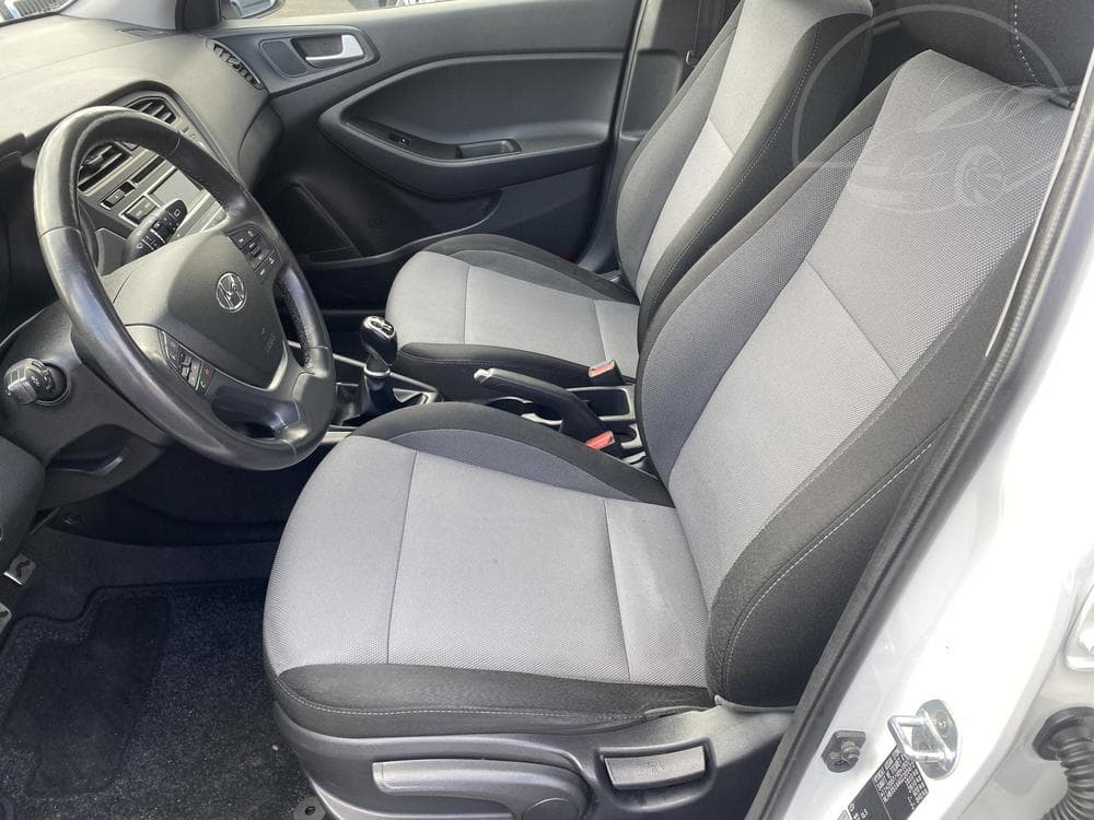 2016 Hyundai i20 - 9