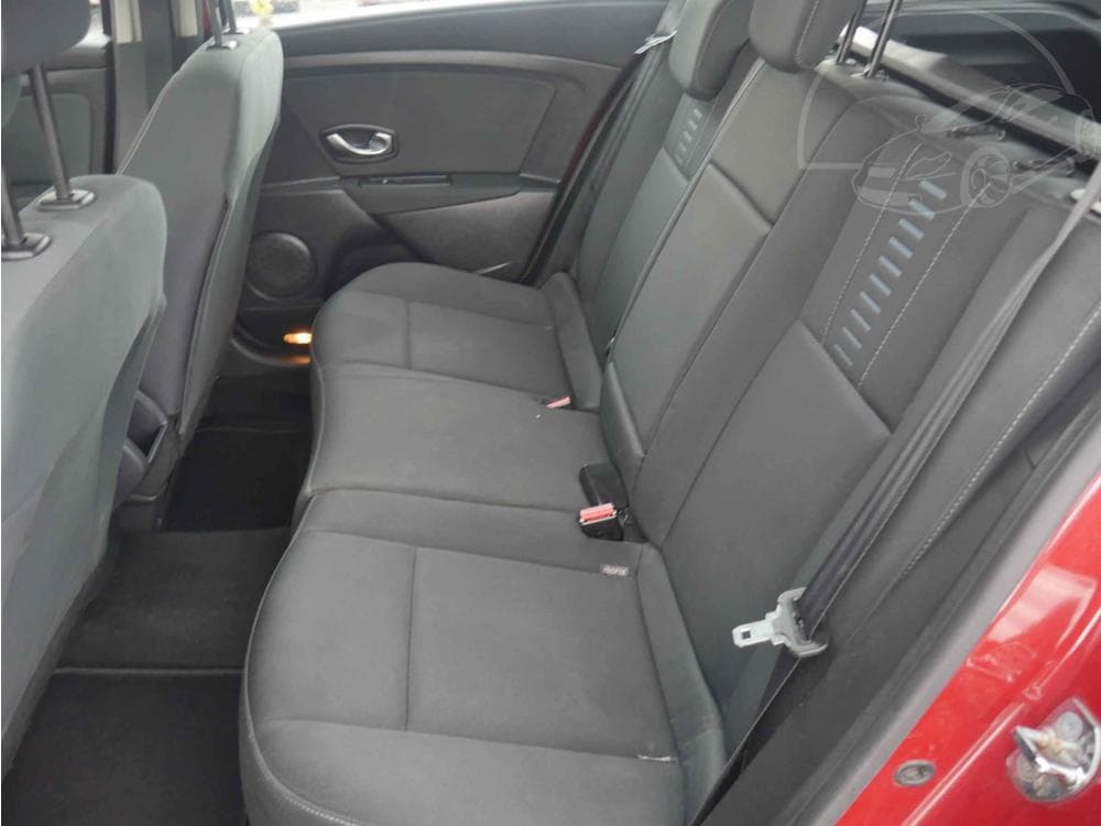2010 Renault MEGANE - 10