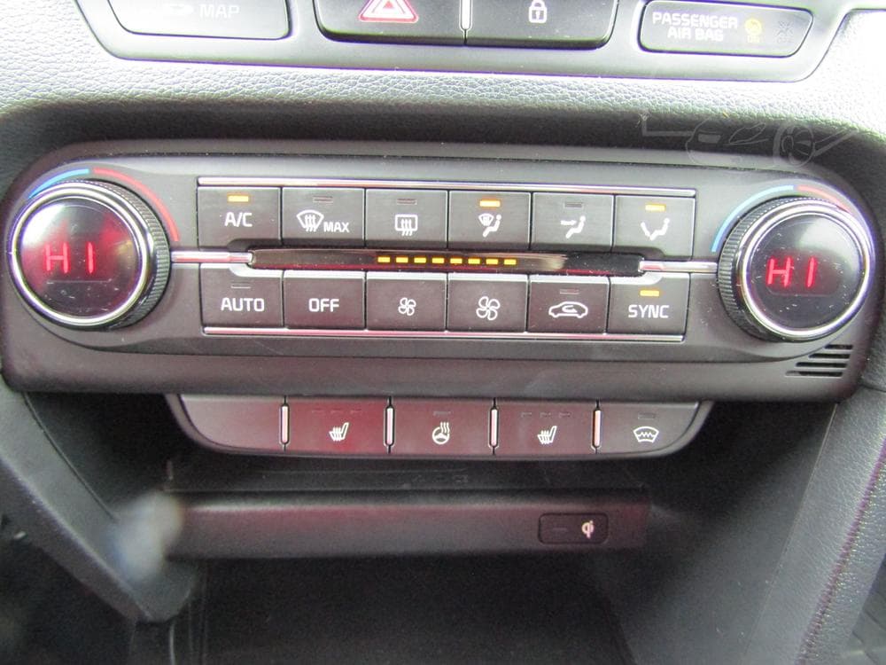 2019 Kia Proceed - 18