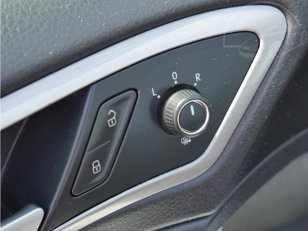 2014 Volkswagen GOLF - 33