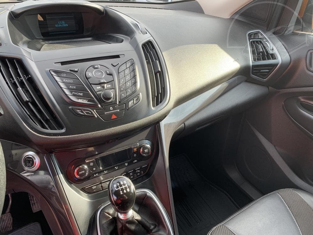 2015 Ford KUGA - 40