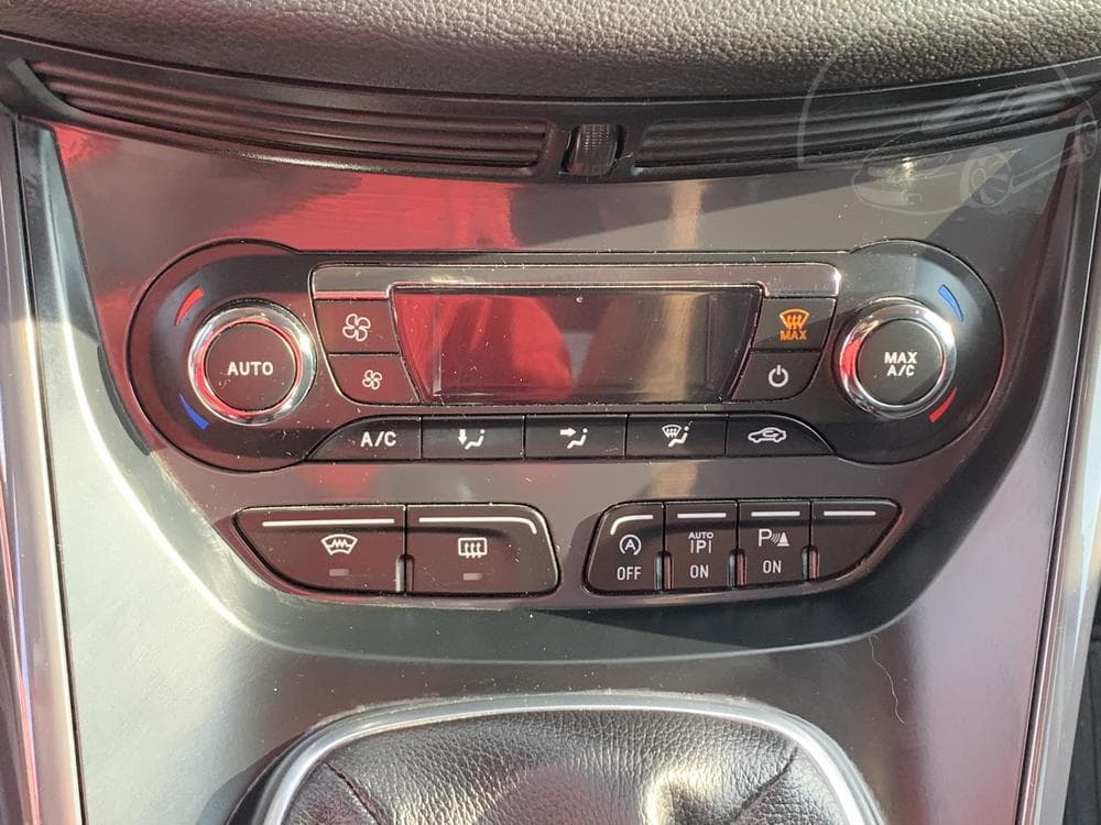 2015 Ford KUGA - 46