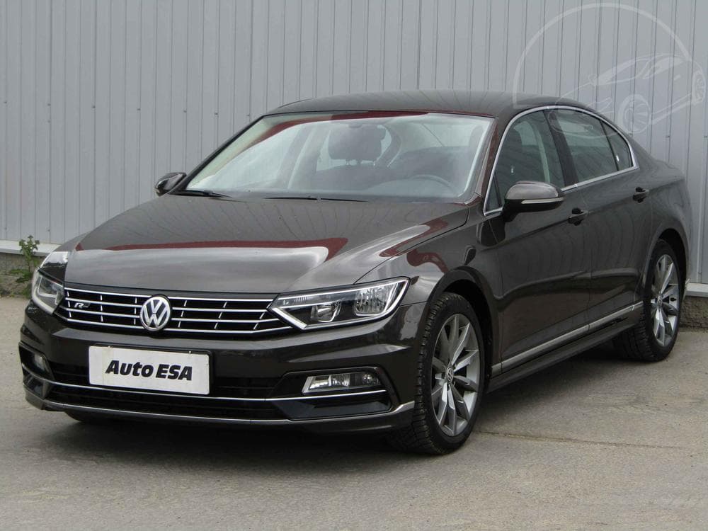 2018 Volkswagen PASSAT - 3