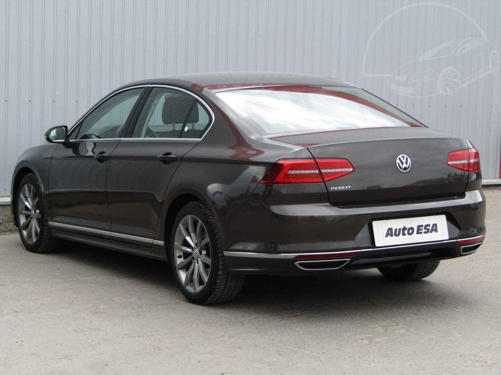 2018 Volkswagen PASSAT - 6