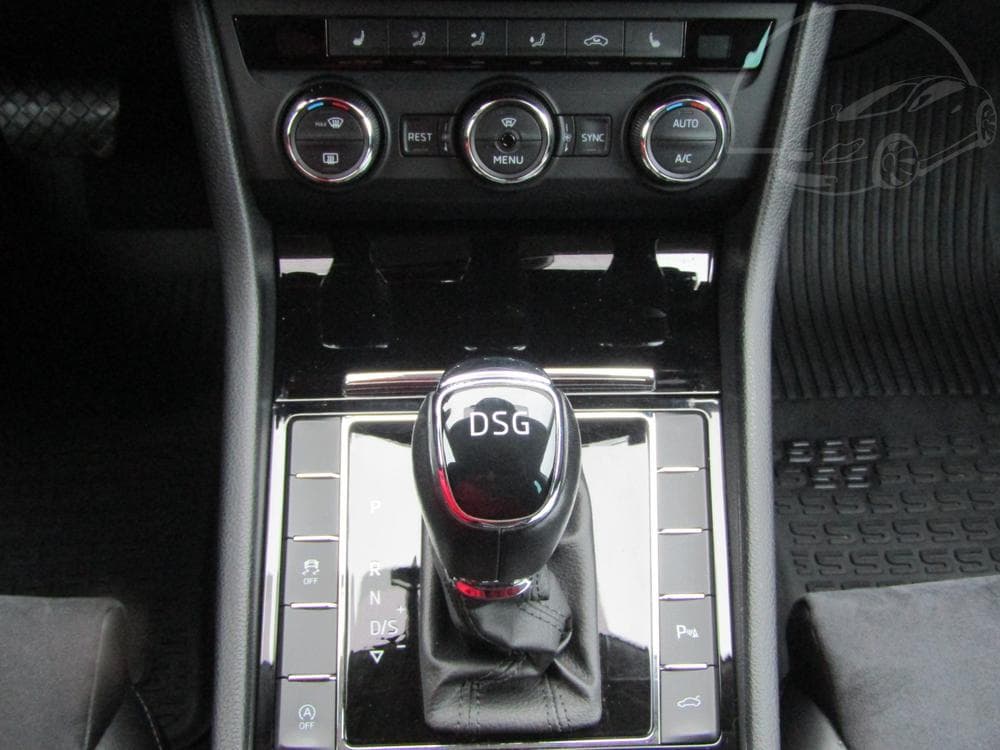 2016 Škoda SUPERB - 16