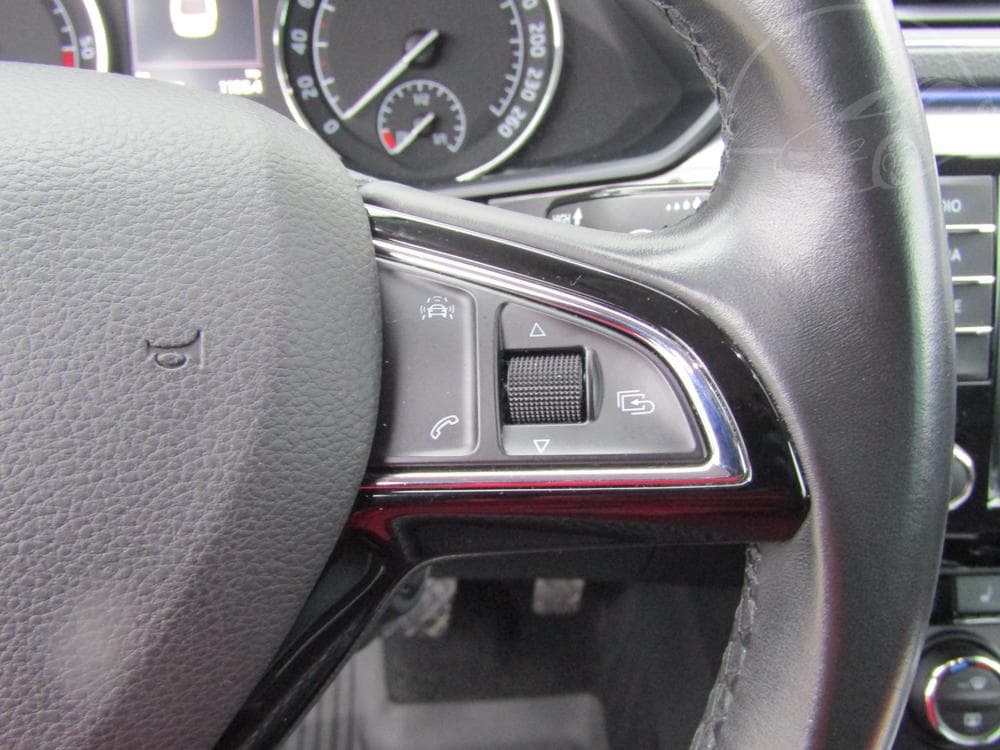 2016 Škoda SUPERB - 18