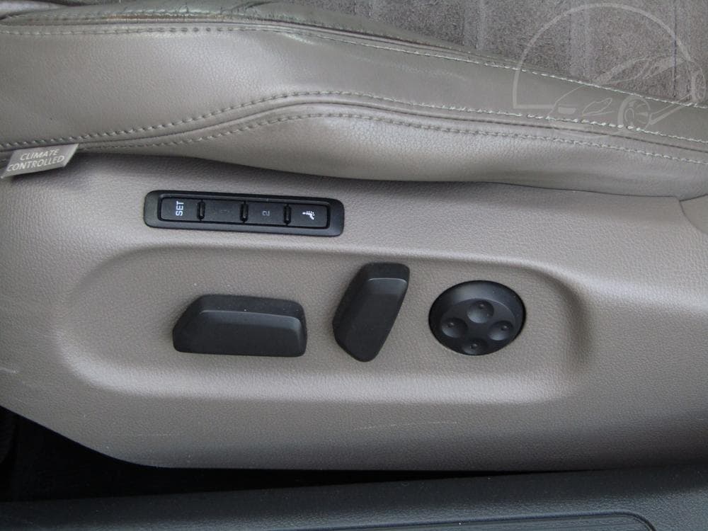 2009 Volkswagen PASSAT - 34
