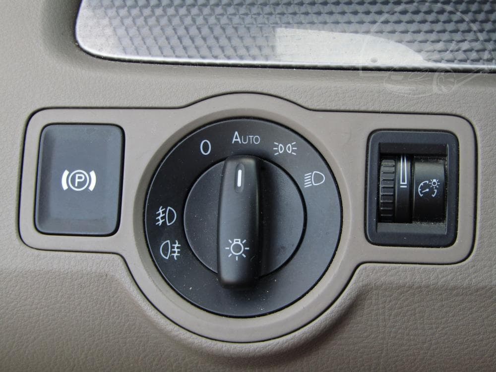 2009 Volkswagen PASSAT - 37