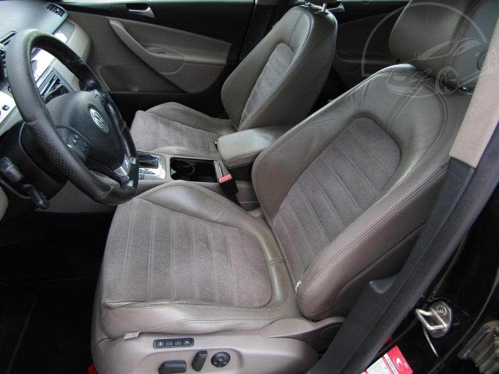 2009 Volkswagen PASSAT - 25