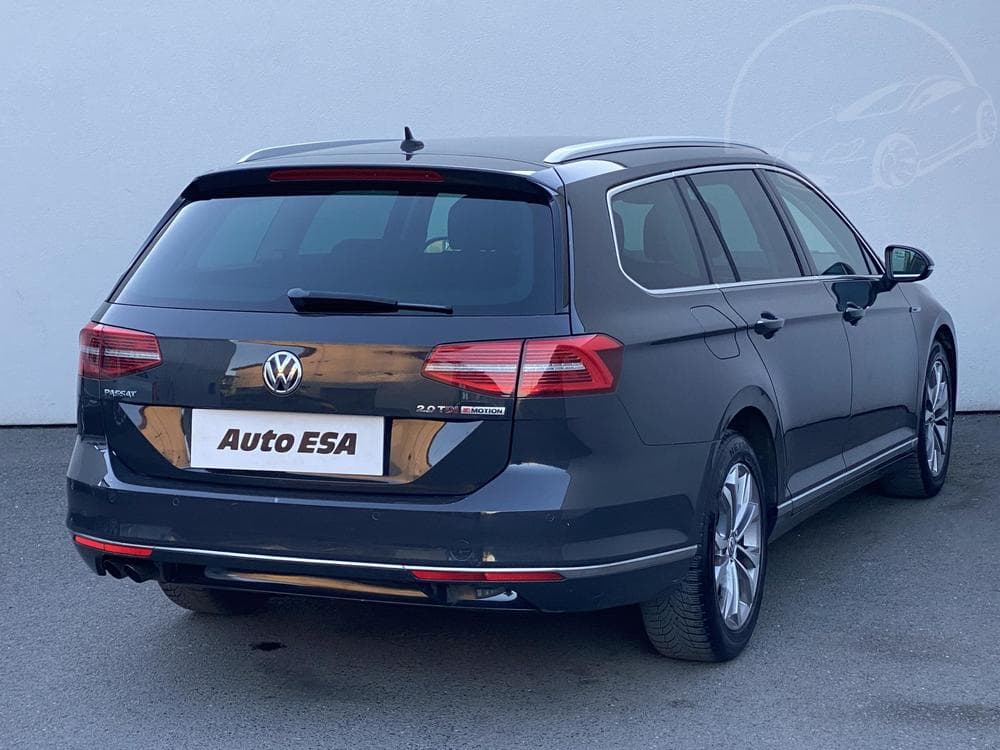 2015 Volkswagen PASSAT - 7