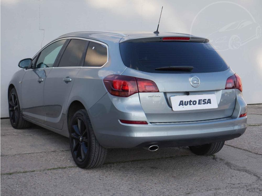 2012 Opel ASTRA - 4