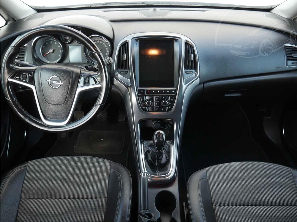 2012 Opel ASTRA - 8