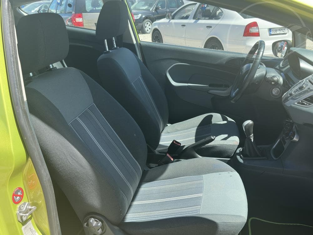 2010 Ford FIESTA - 31