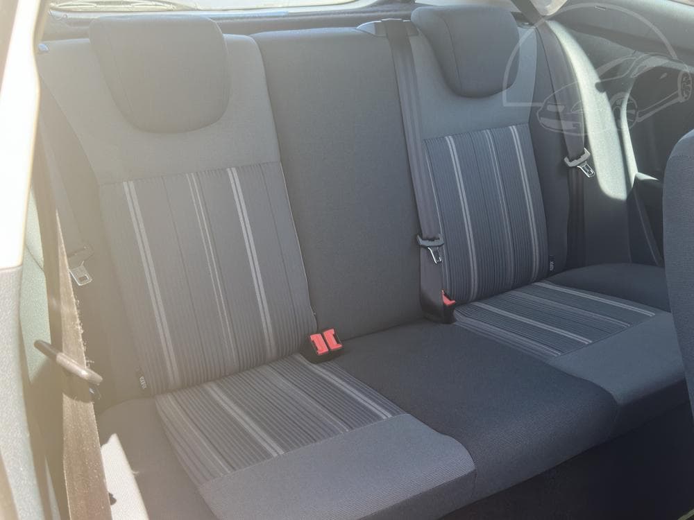 2010 Ford FIESTA - 34