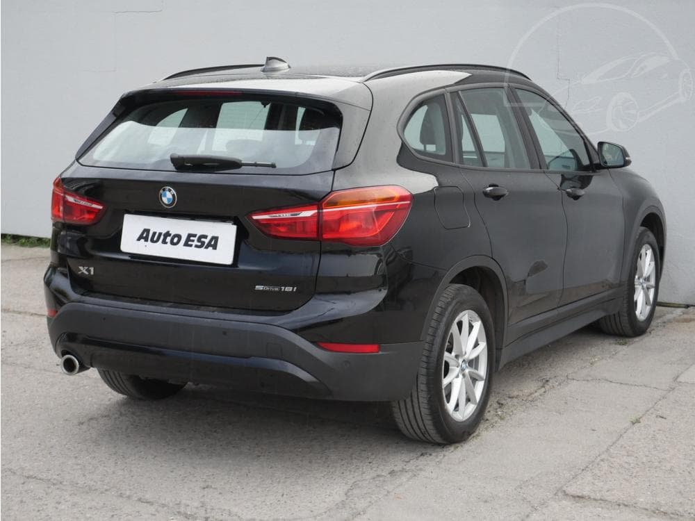 2020 BMW X1 - 11