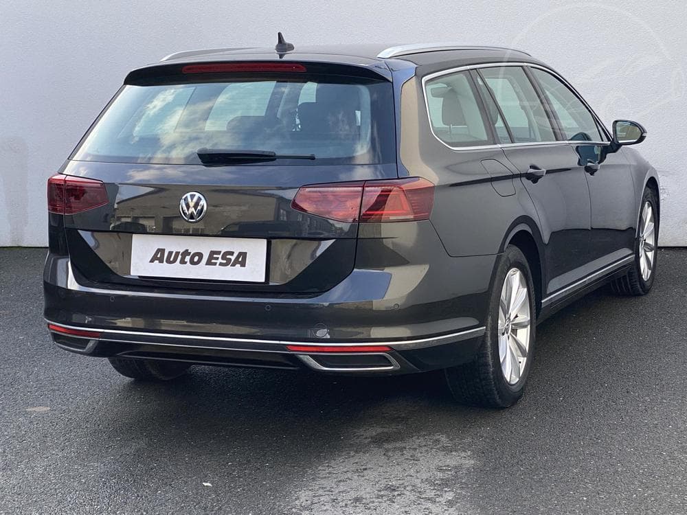2020 Volkswagen PASSAT - 7