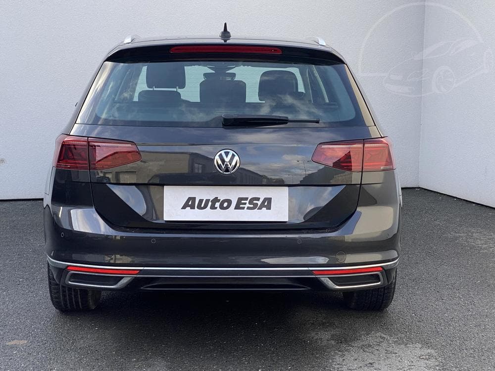 2020 Volkswagen PASSAT - 9