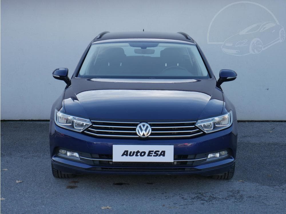 2018 Volkswagen PASSAT - 2