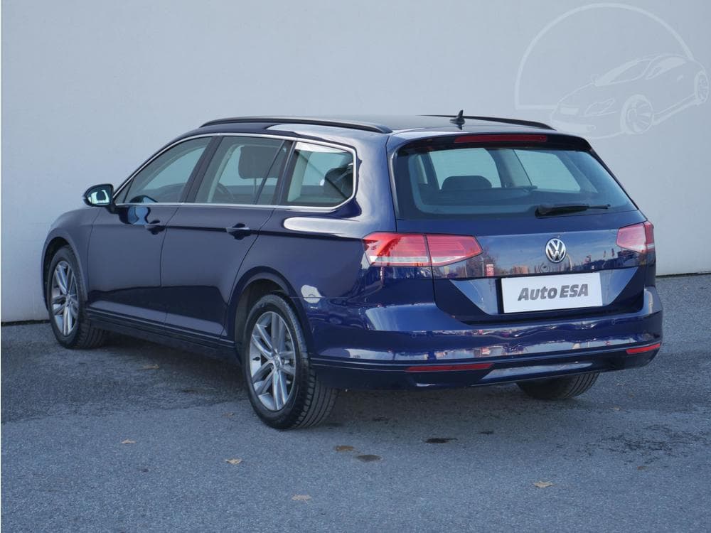 2018 Volkswagen PASSAT - 6