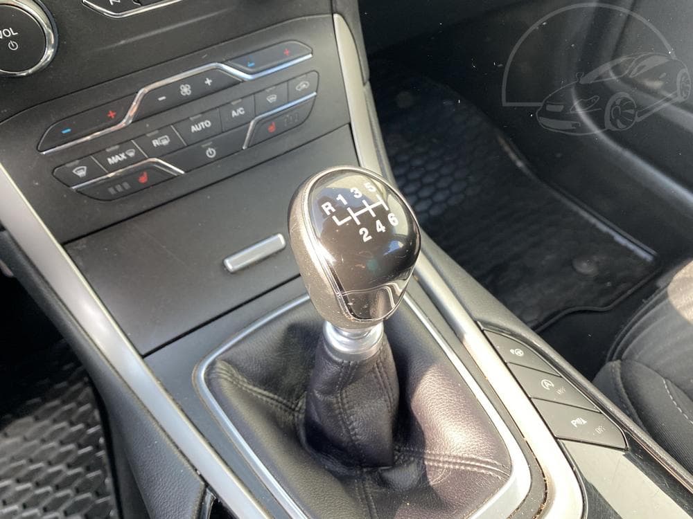 2016 Ford S-Max - 16