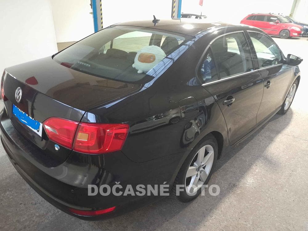 2011 Volkswagen JETTA - 2