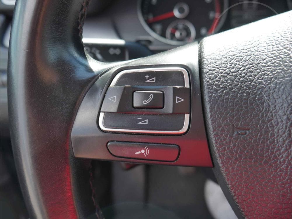 2011 Volkswagen PASSAT - 13