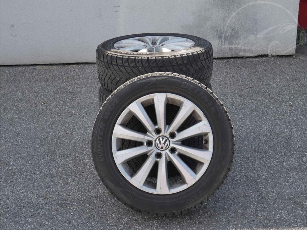 2011 Volkswagen PASSAT - 16