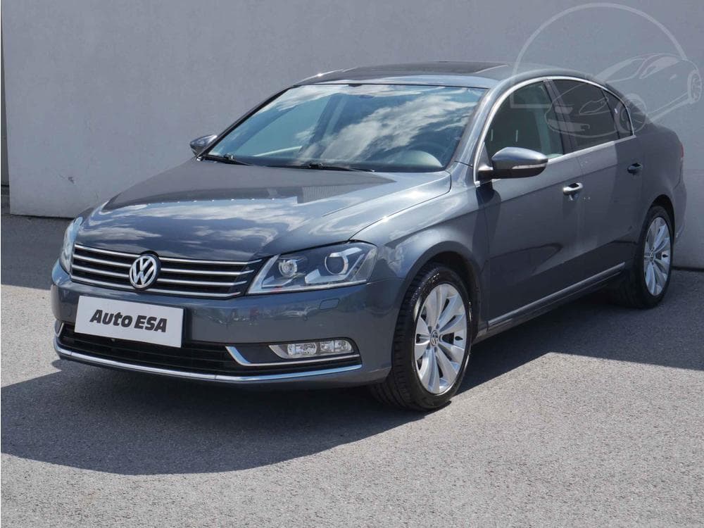 2011 Volkswagen PASSAT - 3