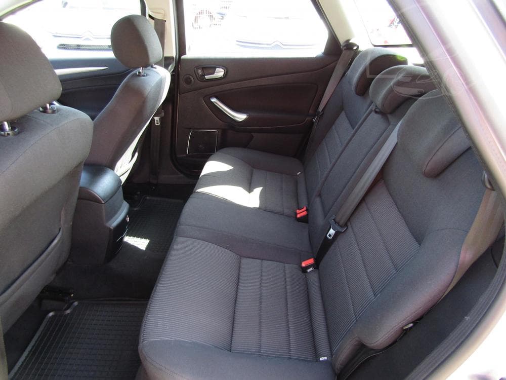 2010 Ford MONDEO - 11