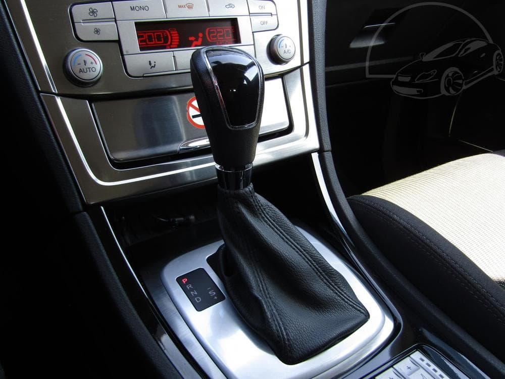 2010 Ford MONDEO - 16