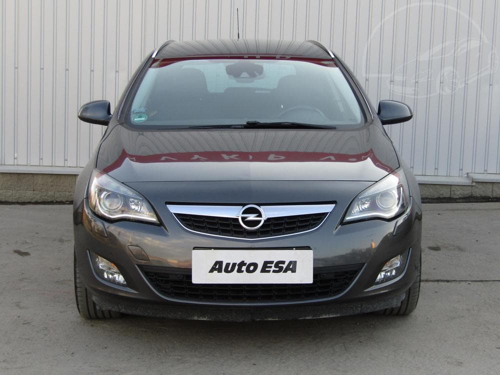 2011 Opel ASTRA - 2