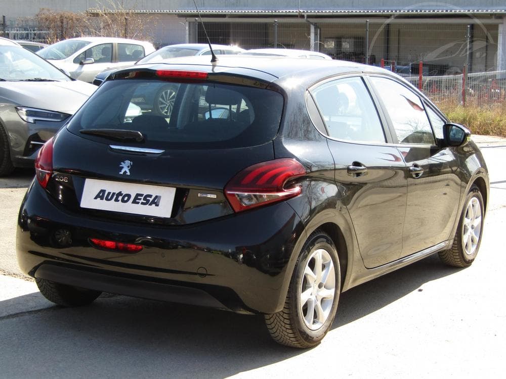 2017 Peugeot 208 - 4