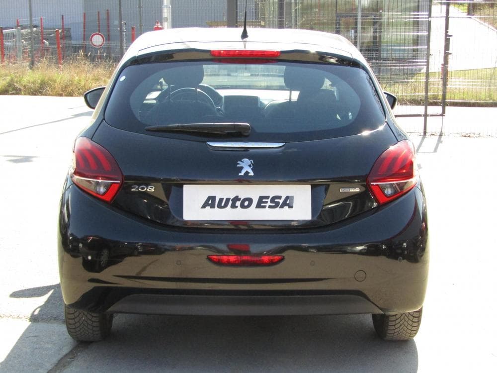 2017 Peugeot 208 - 5