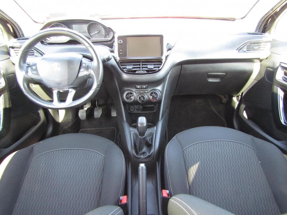 2017 Peugeot 208 - 8