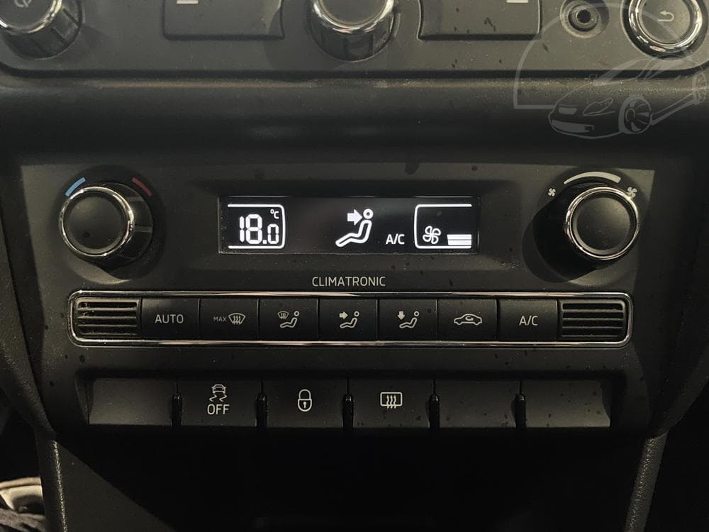 2013 Škoda RAPID - 13