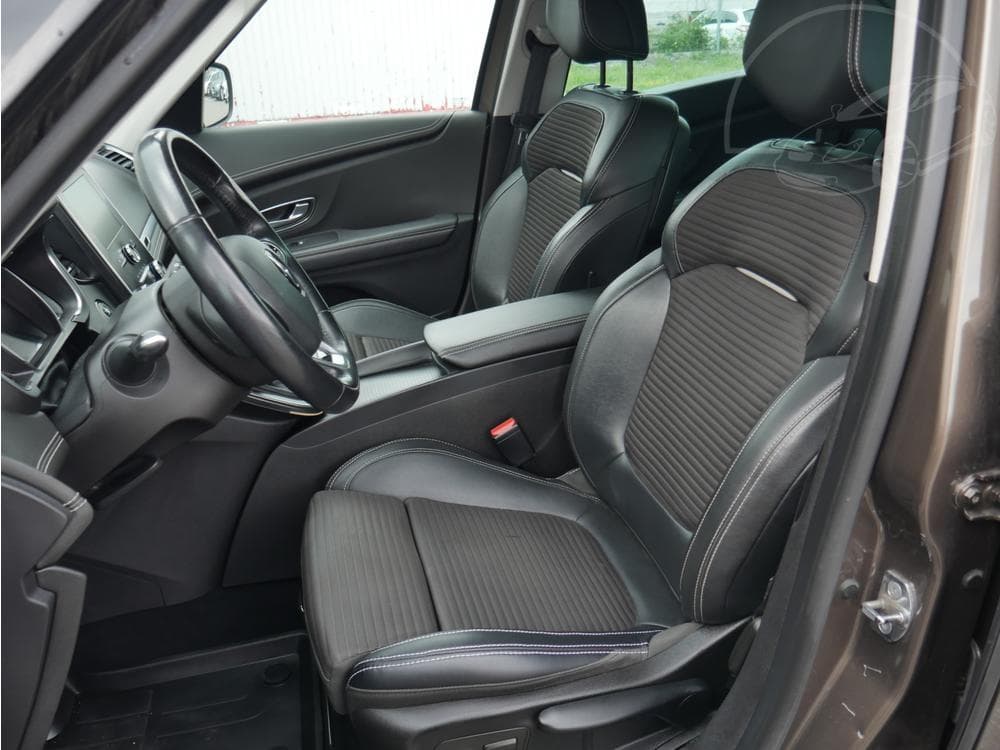 2019 Renault SCENIC - 9